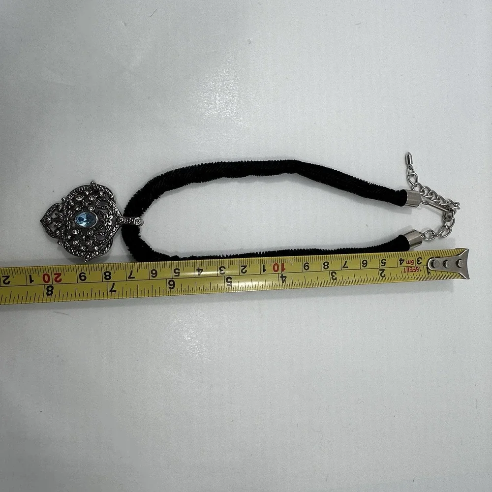 Avon VTG Blue Crystal Pendant Necklace Black‎ Velvet Cord Silver Tone Statement
